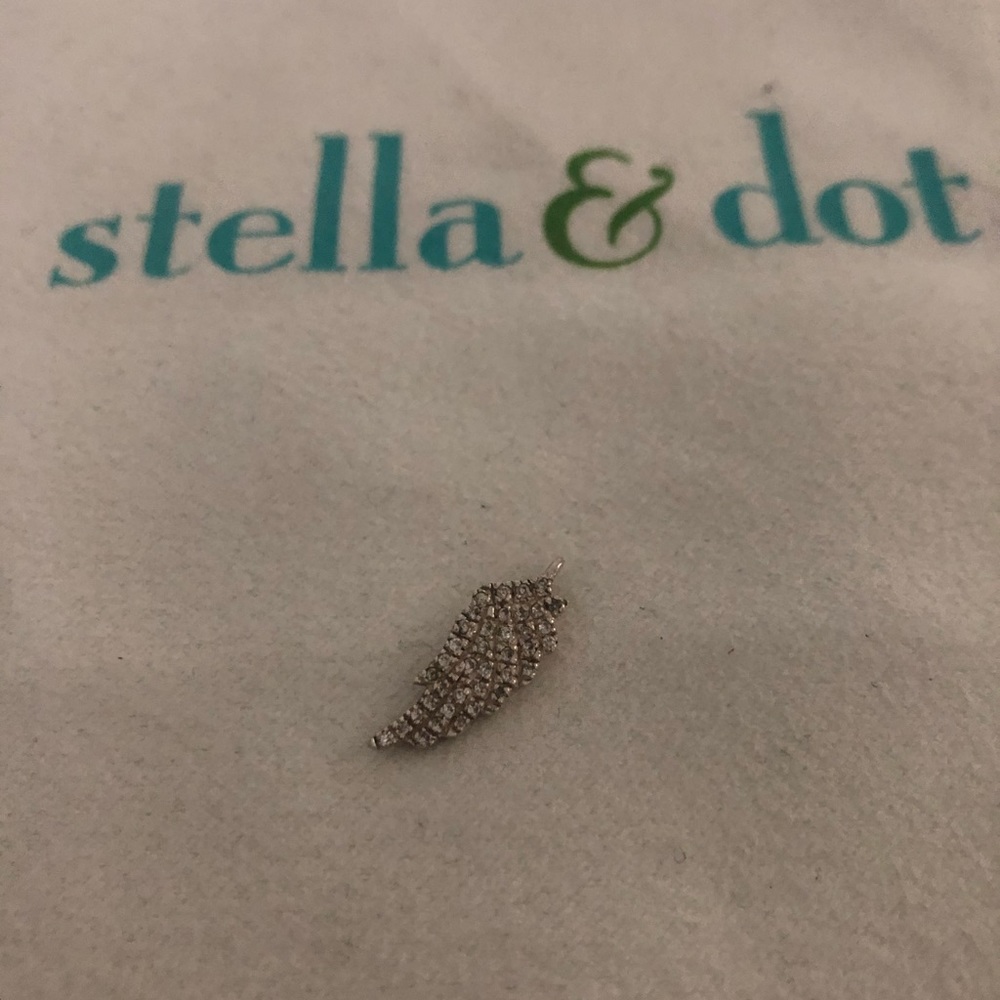 Sterling silver angel wing pendant